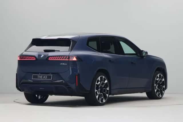 BMW iX3 (2026) thumbnail 8