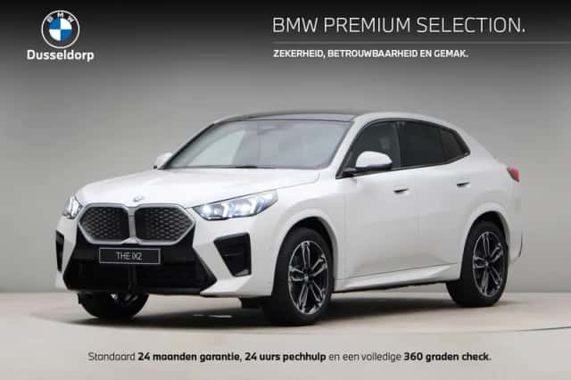 BMW iX2 (2025) thumbnail 1