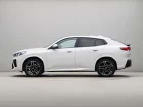 BMW iX2 (2025) thumbnail 12