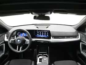 BMW iX2 (2025) thumbnail 13