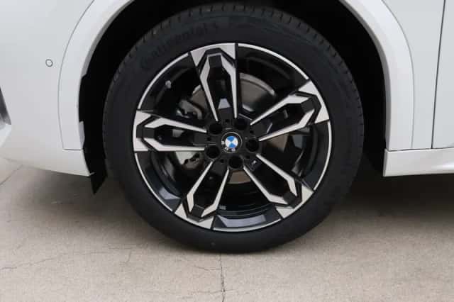 BMW iX2 (2025) thumbnail 19