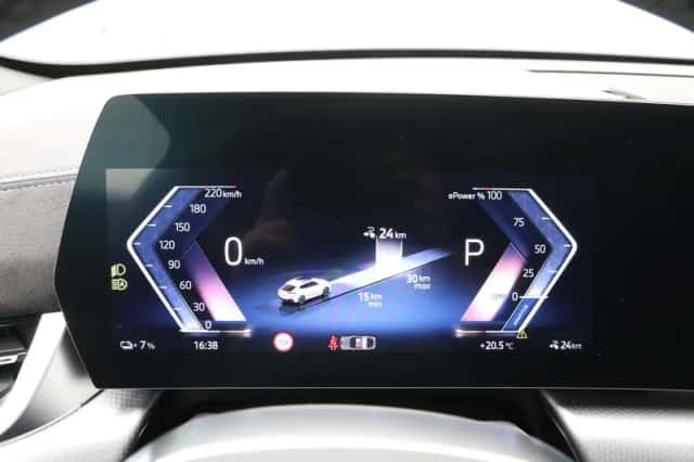 BMW iX2 (2025) thumbnail 3