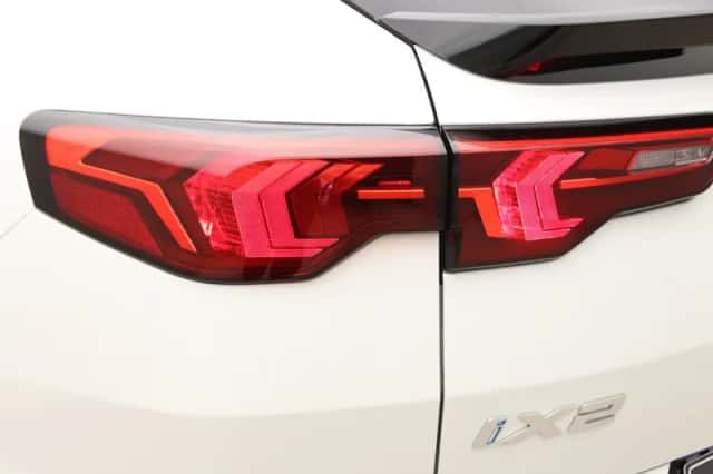 BMW iX2 (2025) thumbnail 21