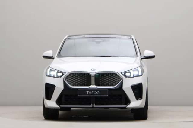 BMW iX2 (2025) thumbnail 6