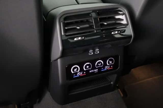 BMW i5 (2026) thumbnail 48