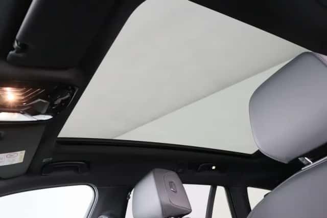 BMW i5 (2026) thumbnail 52