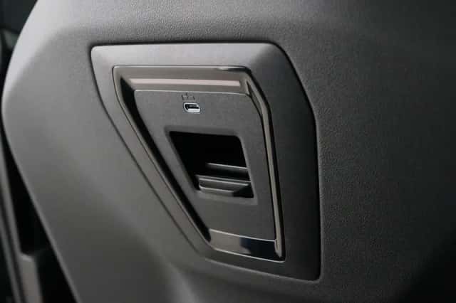 BMW i5 (2026) thumbnail 56