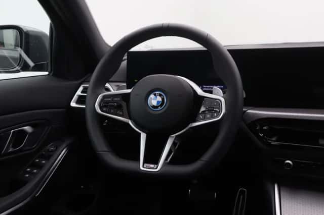 BMW 3-Serie (2025) thumbnail 2