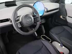 MINI Cooper (2025) thumbnail 9