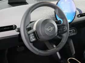 MINI Cooper (2025) thumbnail 10