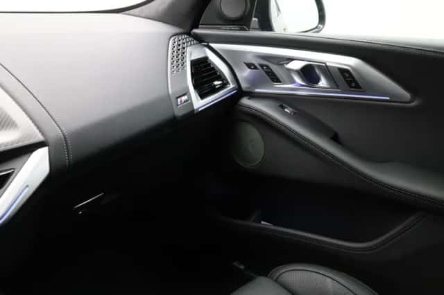 BMW XM (2026) thumbnail 15