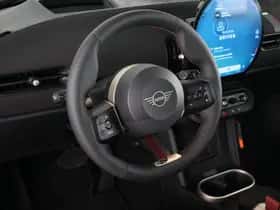MINI Cooper (2026) thumbnail 16