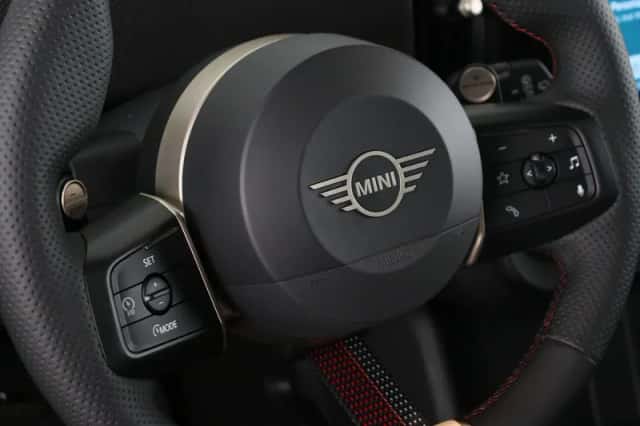 MINI Cooper (2026) thumbnail 17