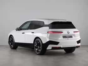 BMW iX (2025) thumbnail 11