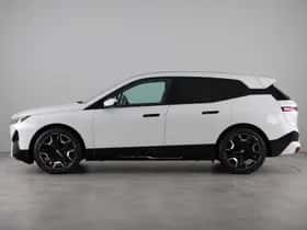 BMW iX (2025) thumbnail 12