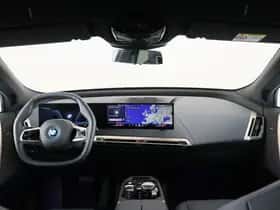 BMW iX (2025) thumbnail 13