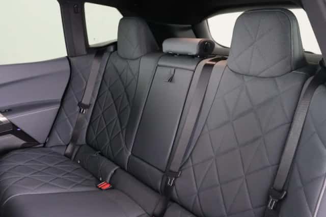 BMW iX (2025) thumbnail 17