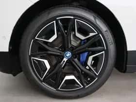 BMW iX (2025) thumbnail 19