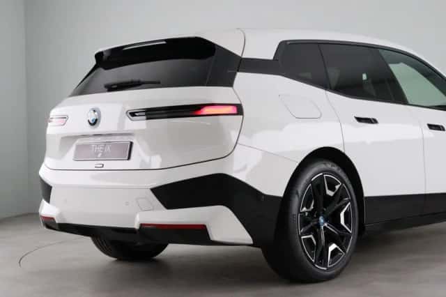 BMW iX (2025) thumbnail 20