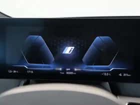 BMW iX (2025) thumbnail 4
