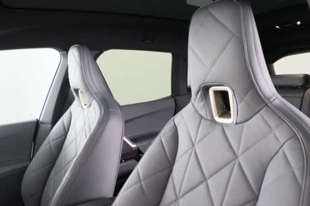 BMW iX (2025) thumbnail 5