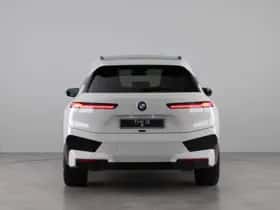 BMW iX (2025) thumbnail 10