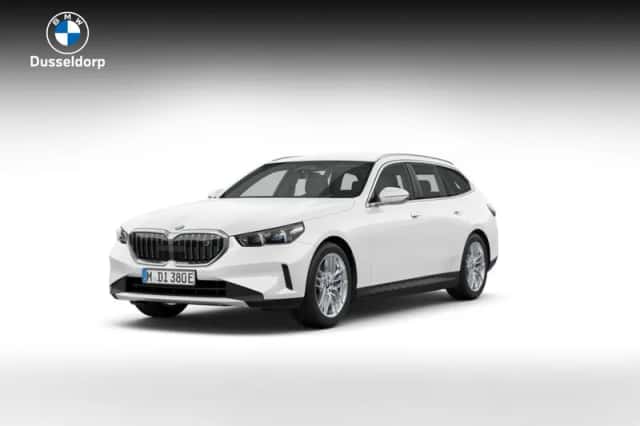 BMW i5 (2026) thumbnail 1