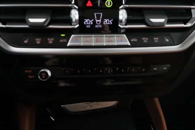 BMW X4 (2026) thumbnail 10