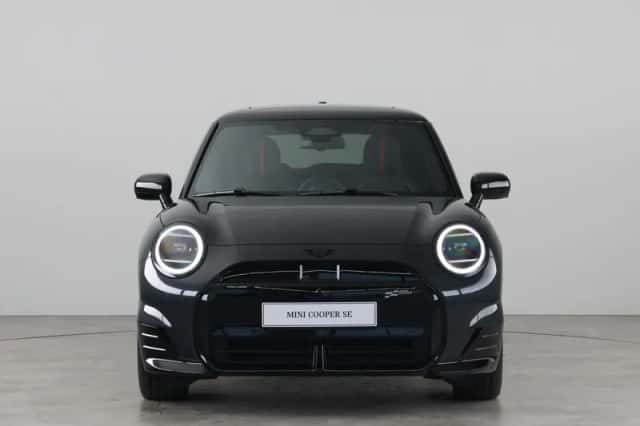MINI Cooper (2026) thumbnail 2