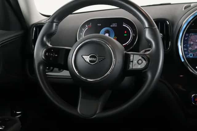 MINI Countryman (2022) thumbnail 2