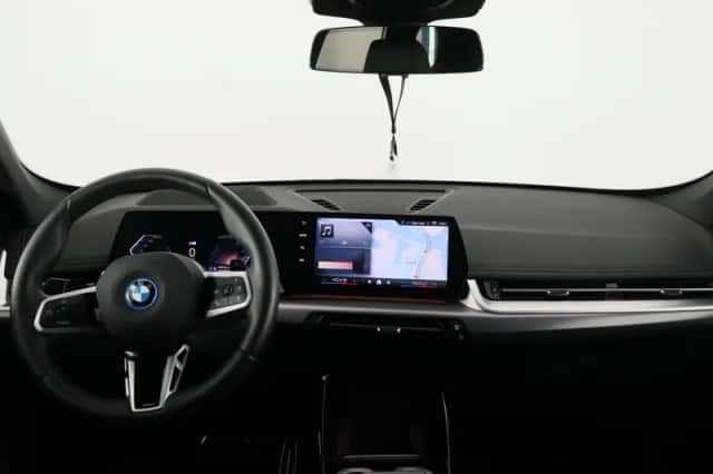 BMW X1 (2025) thumbnail 14