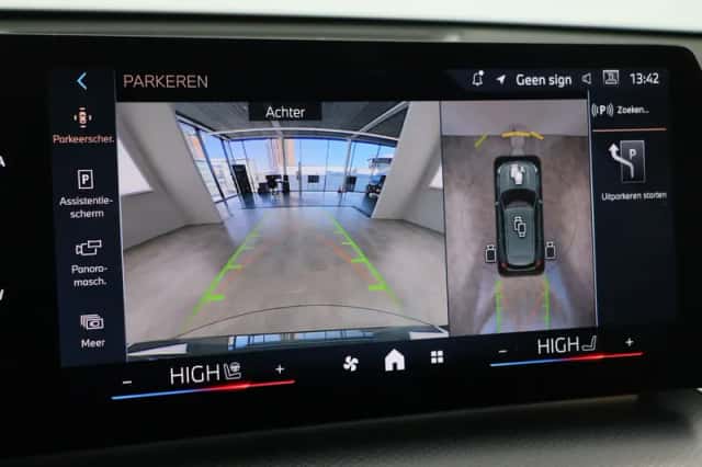 BMW X1 (2025) thumbnail 24