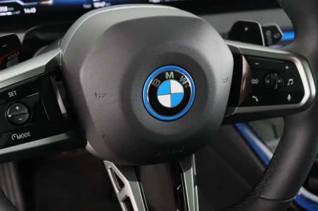BMW X3 (2025) thumbnail 3