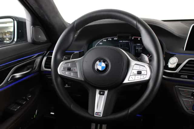 BMW 7-Serie (2022) thumbnail 2