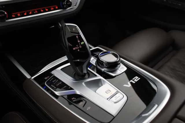 BMW 7-Serie (2022) thumbnail 13