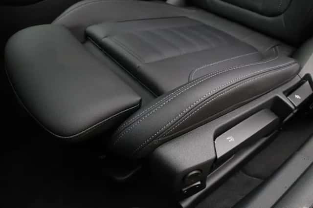 BMW i4 (2026) thumbnail 13