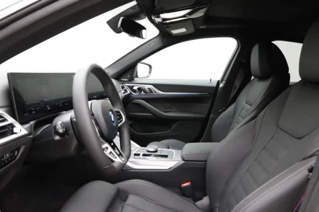 BMW i4 (2026) thumbnail 15