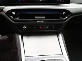 BMW i4 (2026) thumbnail 16
