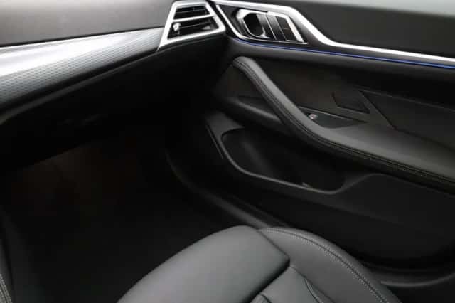 BMW i4 (2026) thumbnail 17