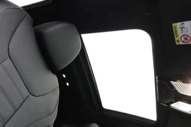 BMW i4 (2026) thumbnail 27