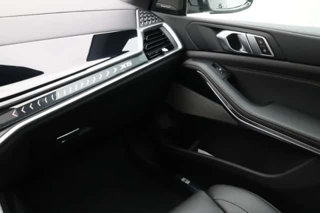 BMW X5 (2026) thumbnail 15