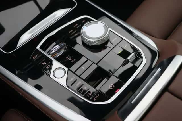 BMW X5 (2026) thumbnail 12