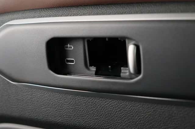 BMW X5 (2026) thumbnail 25