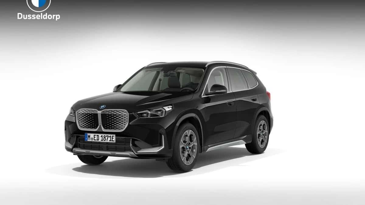 BMW iX1 (2026) — foto 1