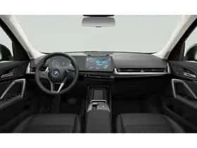 BMW iX1 (2026) thumbnail 3