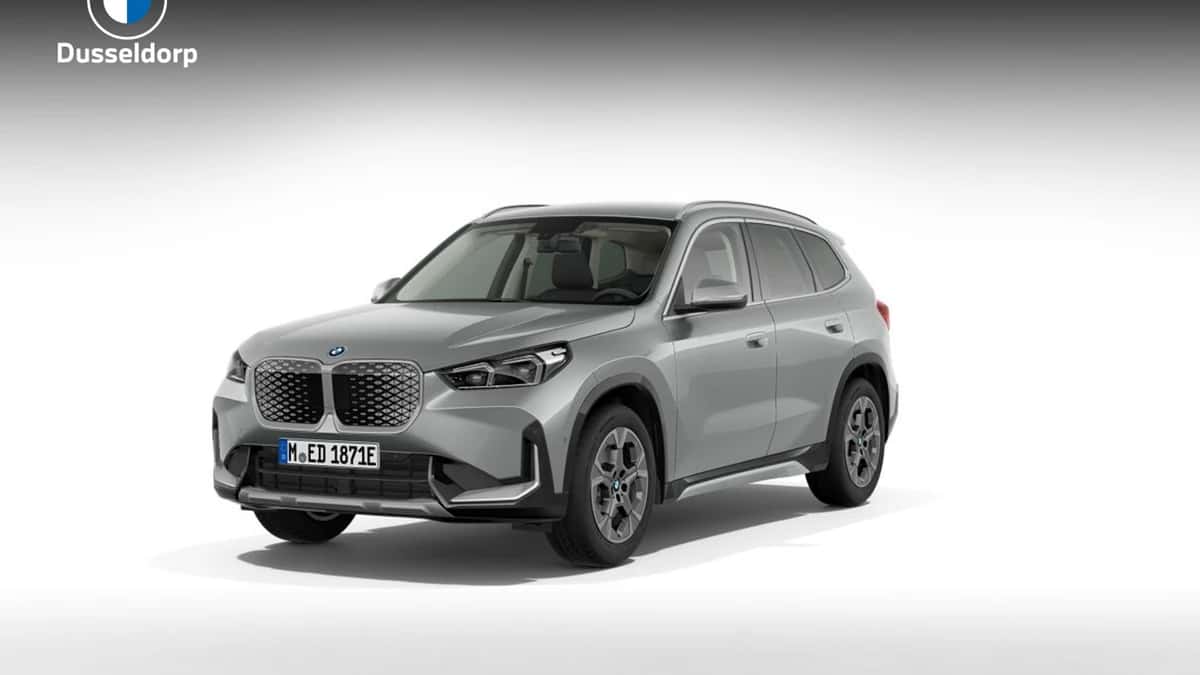 BMW iX1 (2026) — foto 1