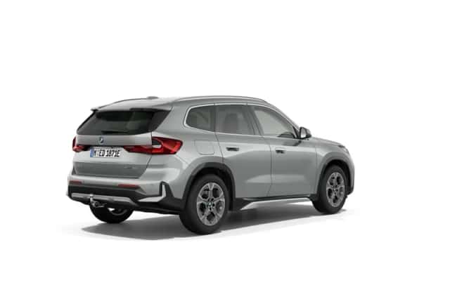 BMW iX1 (2026) thumbnail 2