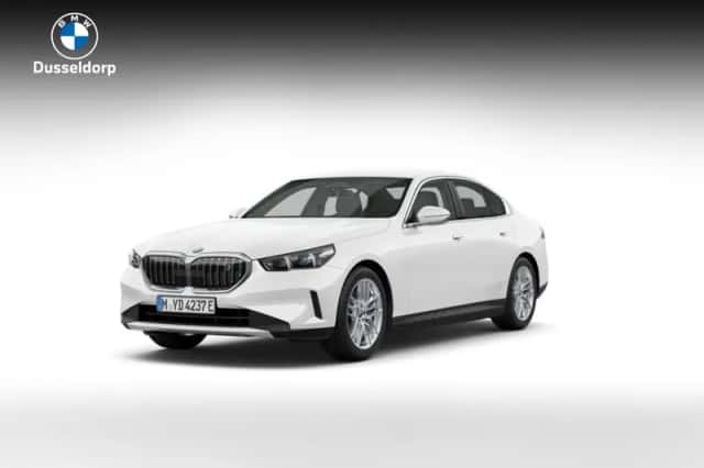 BMW i5 (2026) thumbnail 1