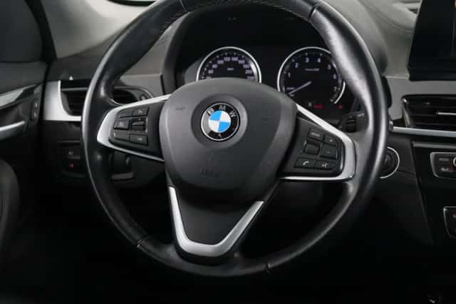 BMW X1 (2022) thumbnail 2