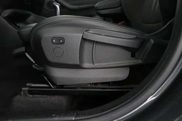 BMW X1 (2022) thumbnail 16